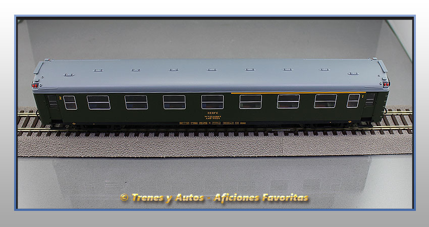 Coche pasajeros Serie 5000 AAB-5024  Clase 1ª y 2ª - Renfe